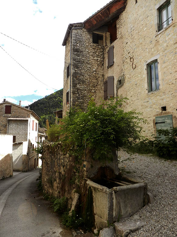 village de Châtillonendiois Drome activités autour de l'hôtel